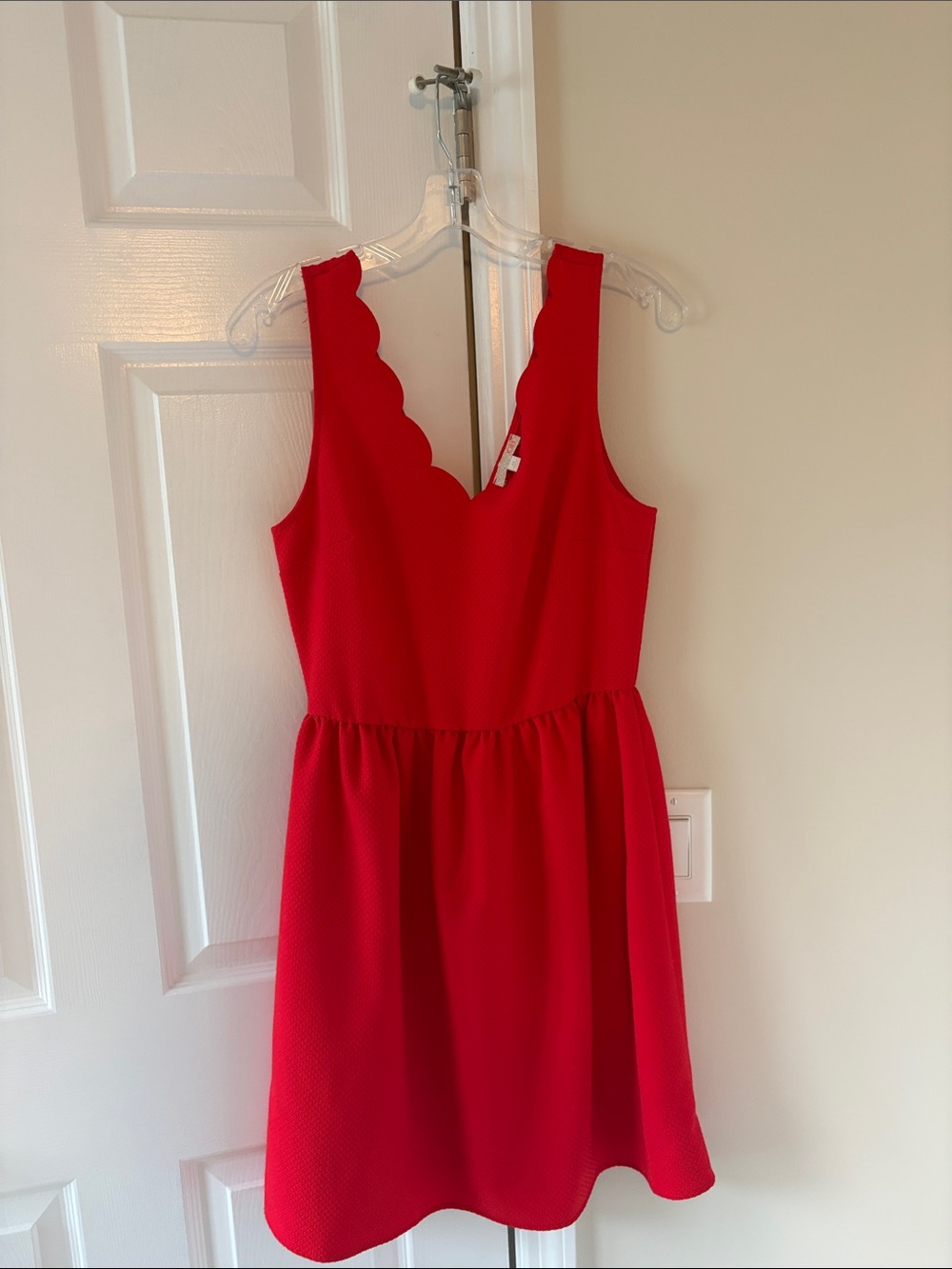 Gianni Bini Red Scalloped V-Neck Mini Dress